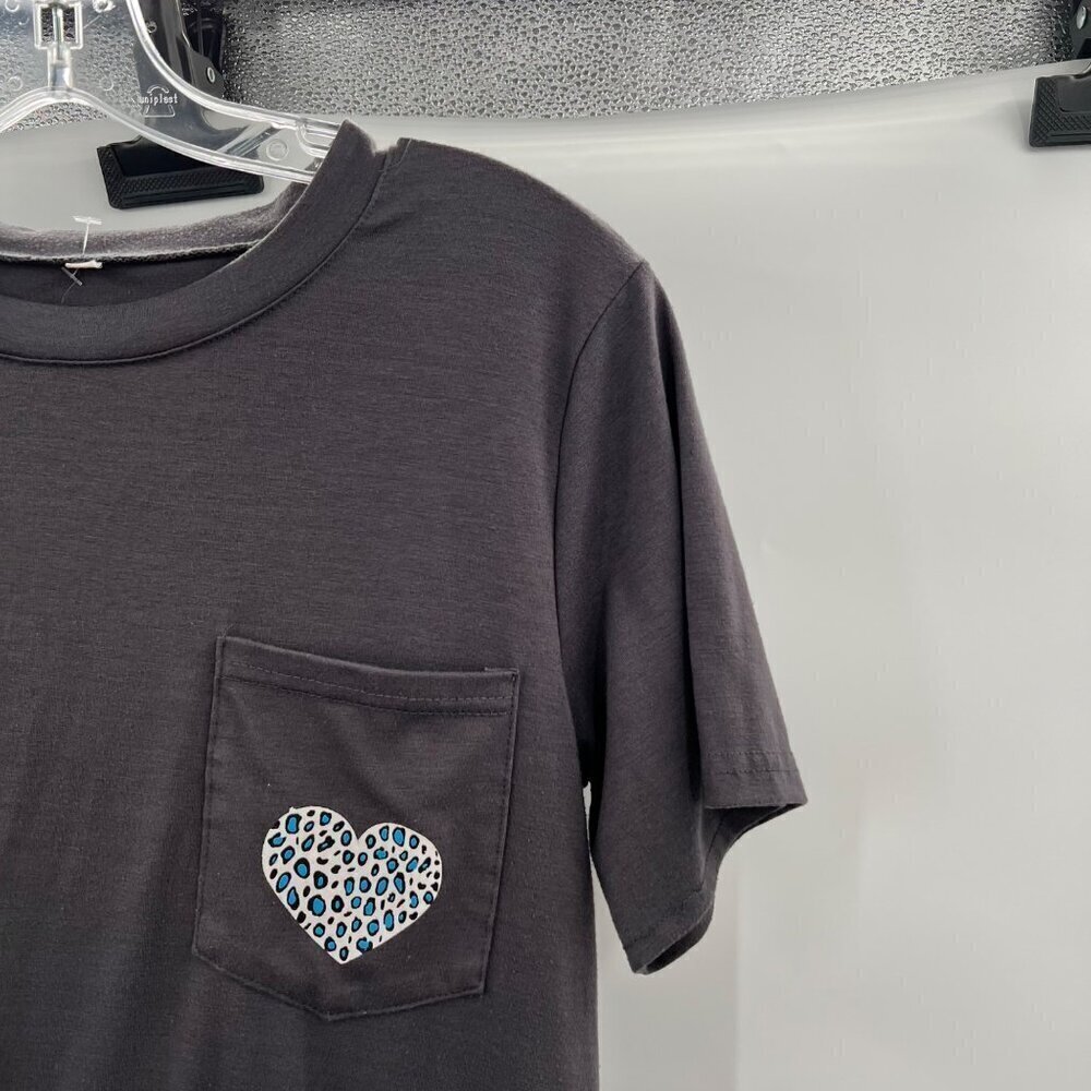 C Women's Short Sleeve Heart Pocket T-Shirt Black/White Size Small - Picture 4 of 8
